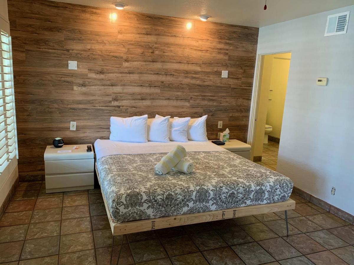 Desert Paradise Gay Mens Clothing Optional Resort Παλμ Σπρινγκς Εξωτερικό φωτογραφία